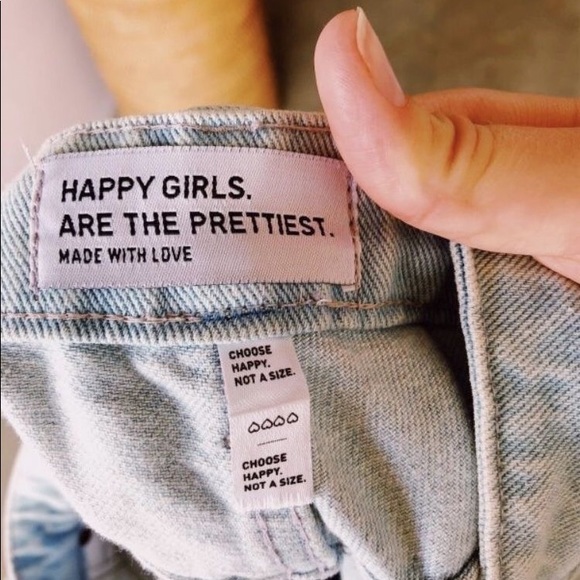 Meet your Posher, Chelsey - Picture 3 of 6